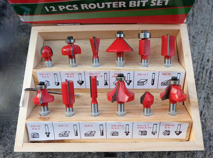 เร้าเตอร์ไม้ ยี่ห้อ BERALA พร้อมดอก