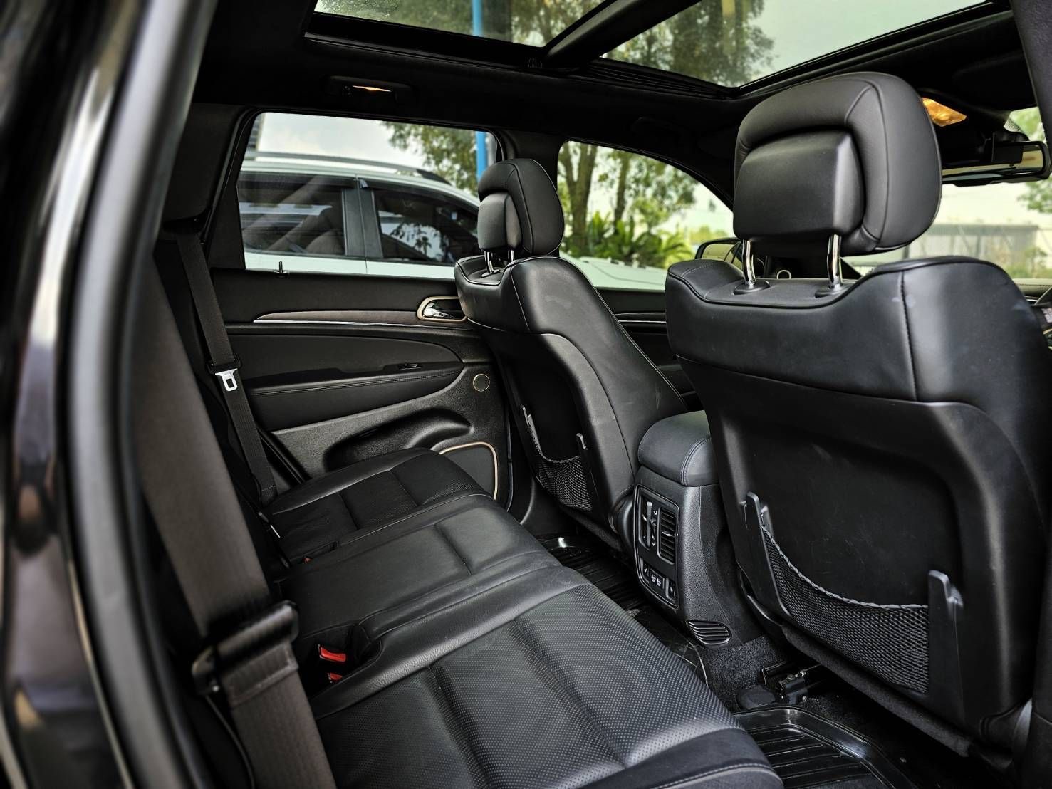 Jeep Grand Cherokee Summit ปี 2015