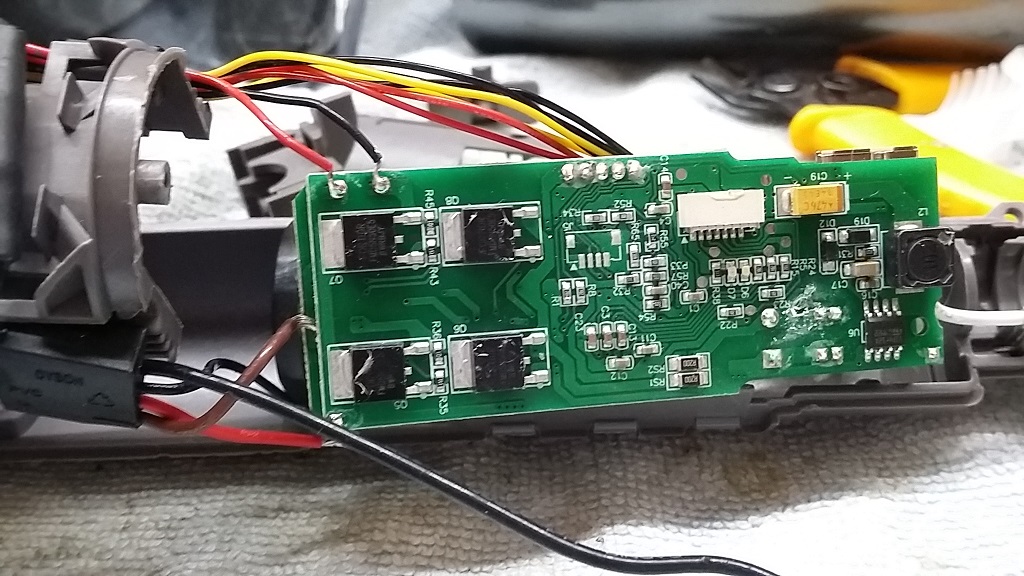 ซ่อมได้เป่าผม ยี่ห้อ DYSON รุ่น Airwarp HS01 อาการเปิดไม่ติดเครื่องไม่ทำงาน