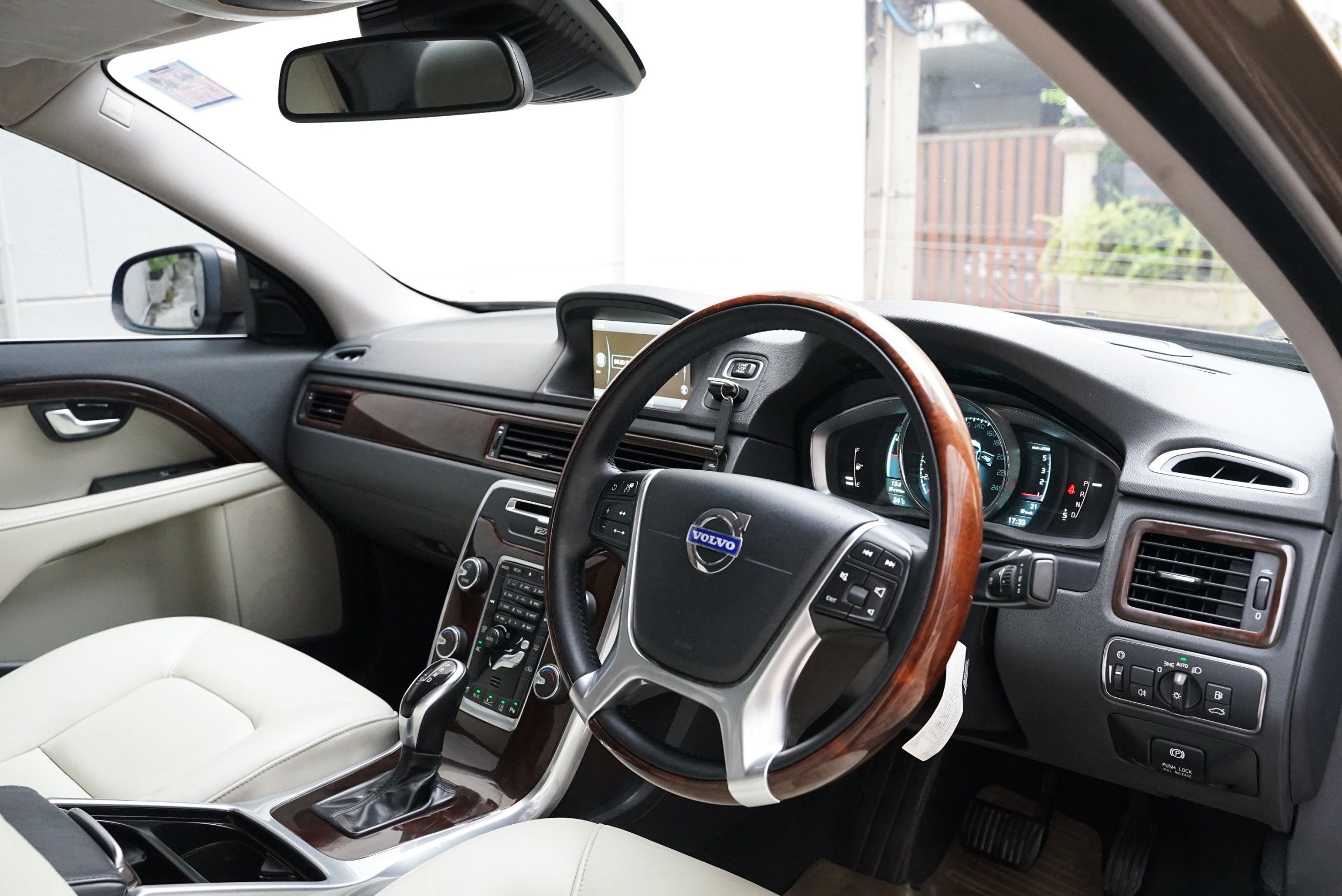 Volvo S80 D4 Minorchange ปี 2014