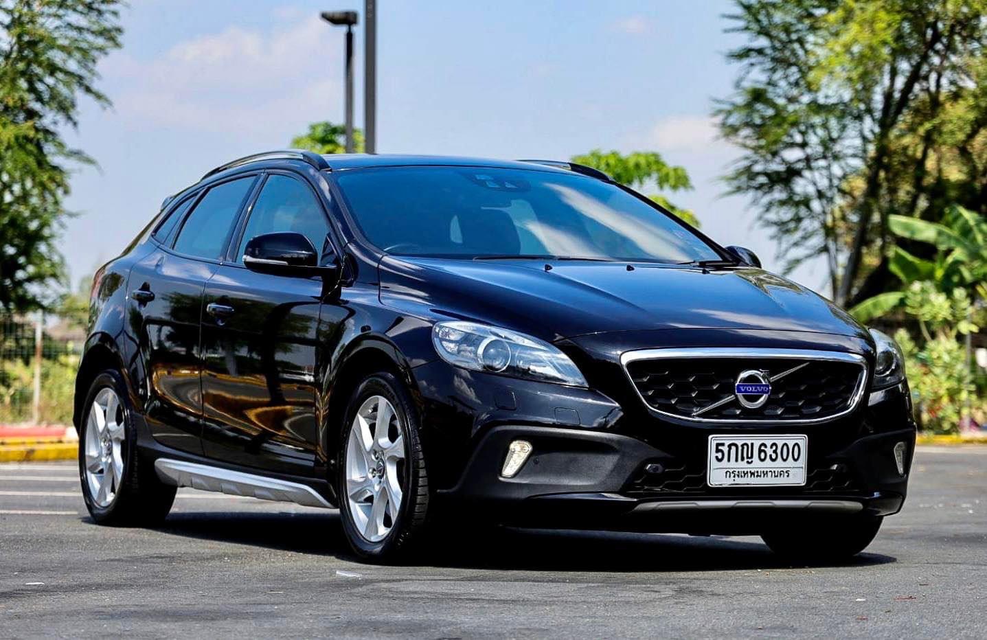 Volvo V40 T5 Crosscountry จดทะเบียนปี 2016