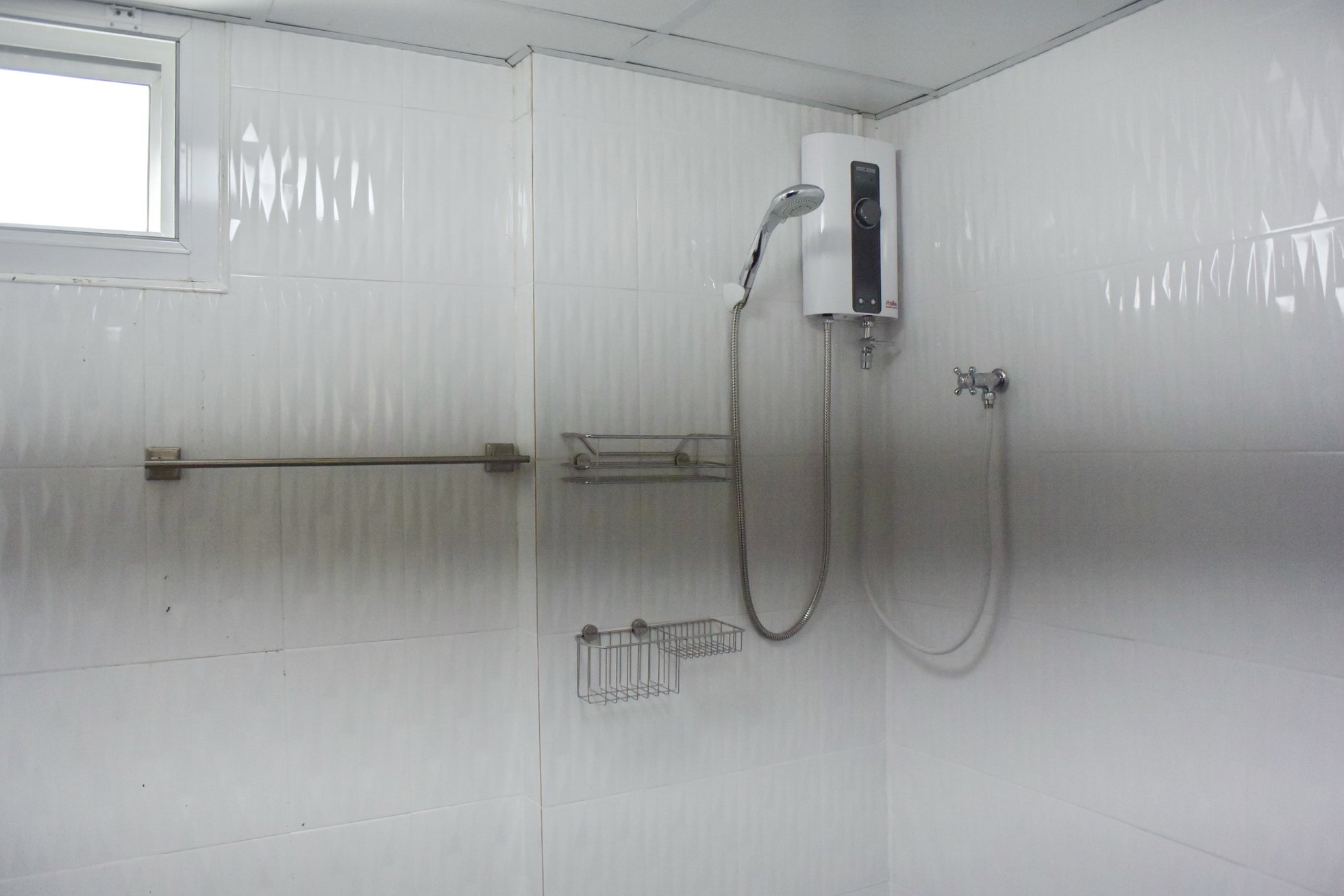 ขาย-.ให้เช่า Twin Tower แจ้งวัฒนะ42 ห้อง Combined รีโนเวทใหม่