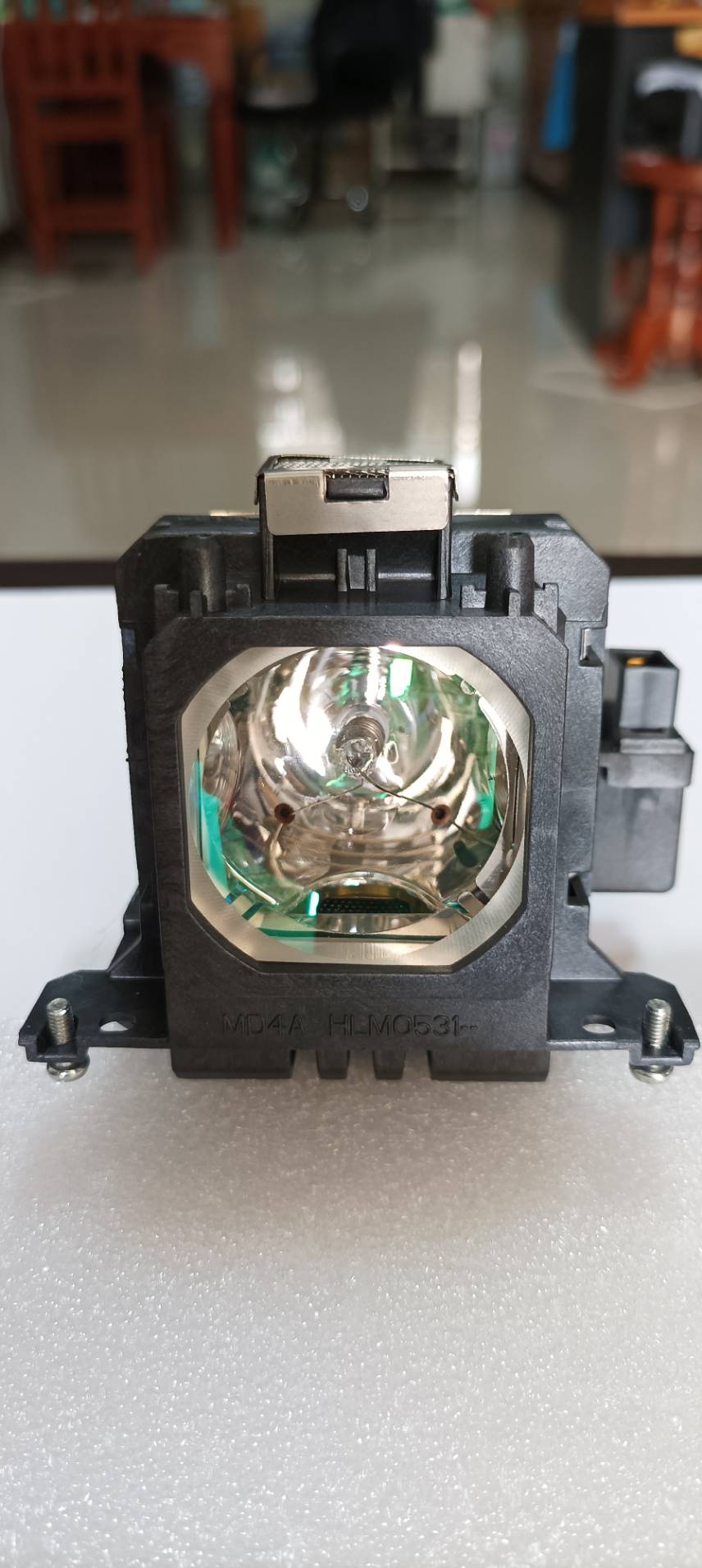 หลอดโปรเจคเตอร์ Sanyo PLV-Z2000 เกรด Original – คุณภาพสูง ภาพคมชัด ทนทาน