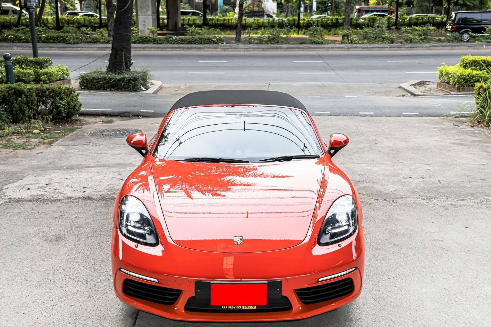 Porsche 718 Boxster สีพิเศษ Lava Orange ปี 2017