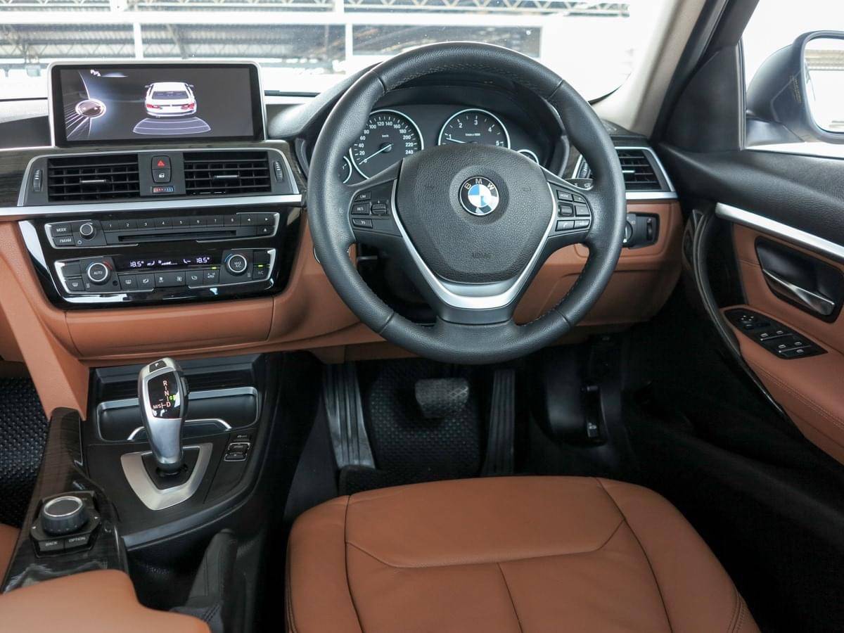 BMW 320d Lci ปี 2017