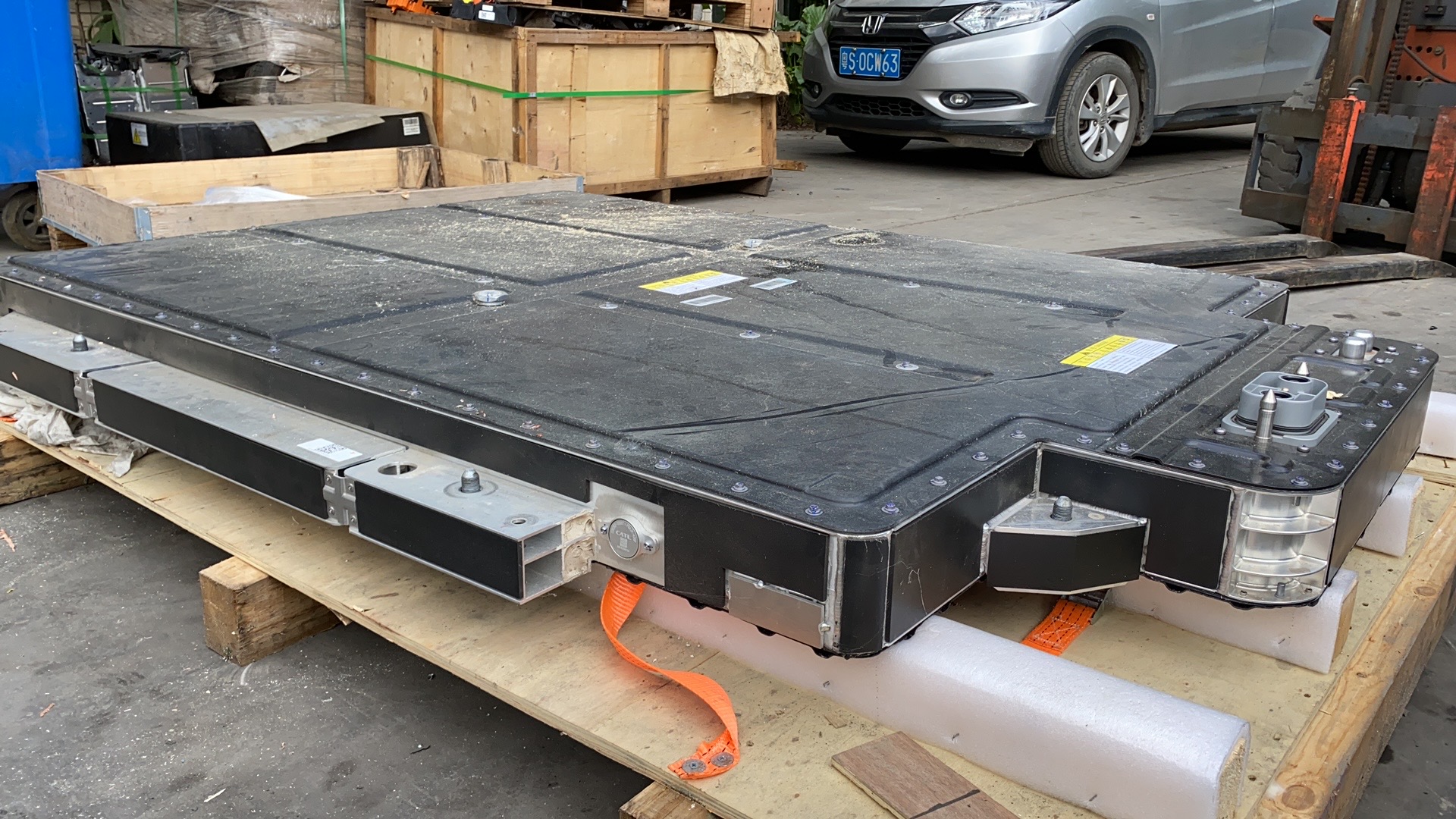 CATL Sodium-ion battery , NIO hybrid cell NMC LFP