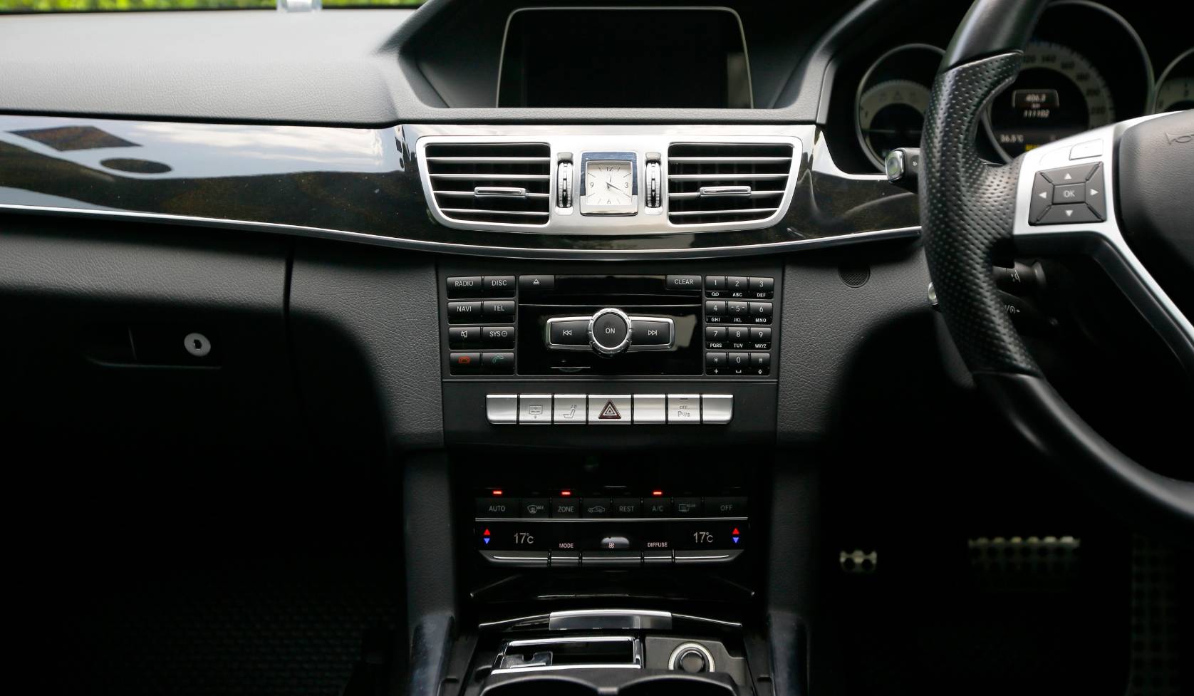 Mercedes Benz E300 Diesel Hybrid AMG Dynamic ปี 2013