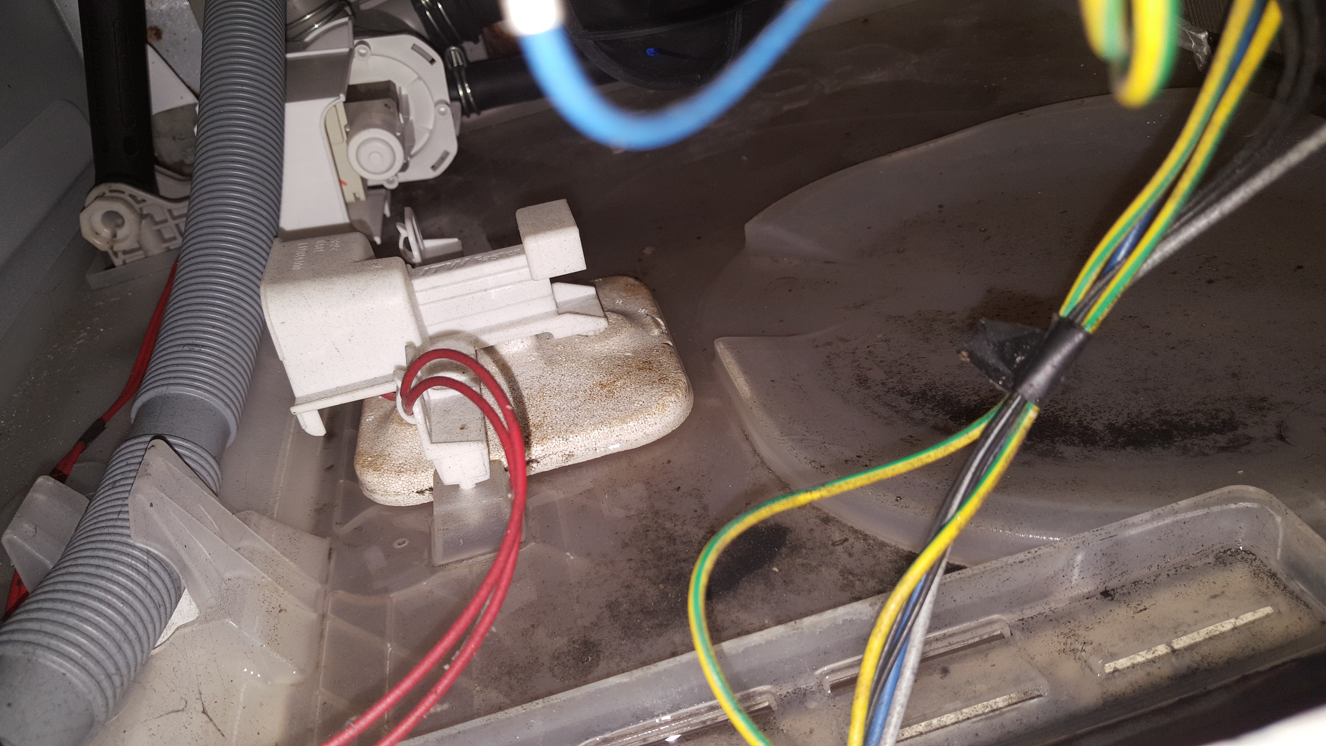 ซ่อมเครื่องซักผ้า ยี่ห้อ ELECTROLUX รุ่น EWF12022 อาการเลือกโปรแกรมซักไม่ได้