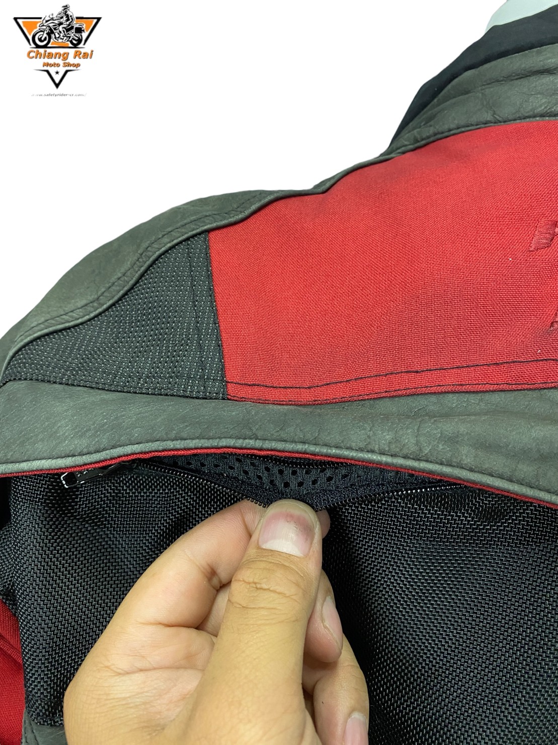 เสื้อขี่มอเตอร์ไซด์( มือสอง) RCTA 357 อก 52 " ยาว 30 "XL) ยี่ห้อ**roloff**