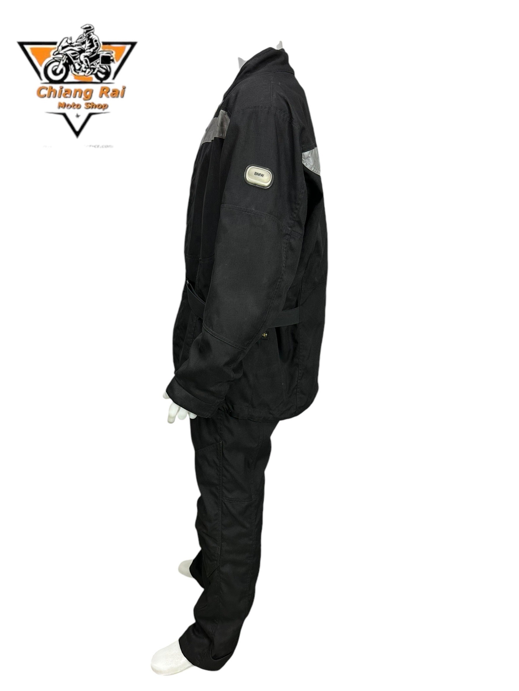 ชุดสำหรับขี่มอเตอร์ไซด์ ( มือสอง ) SET 012 ชุดทัวริ่ง เสื้อการ์ด + กางเกง ยี่ห้อ* ** BMW***