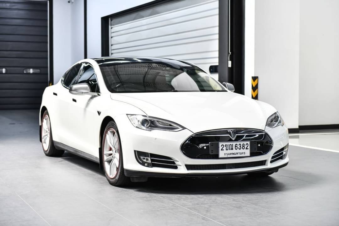 TESLA MODEL S P85D ปี 2015