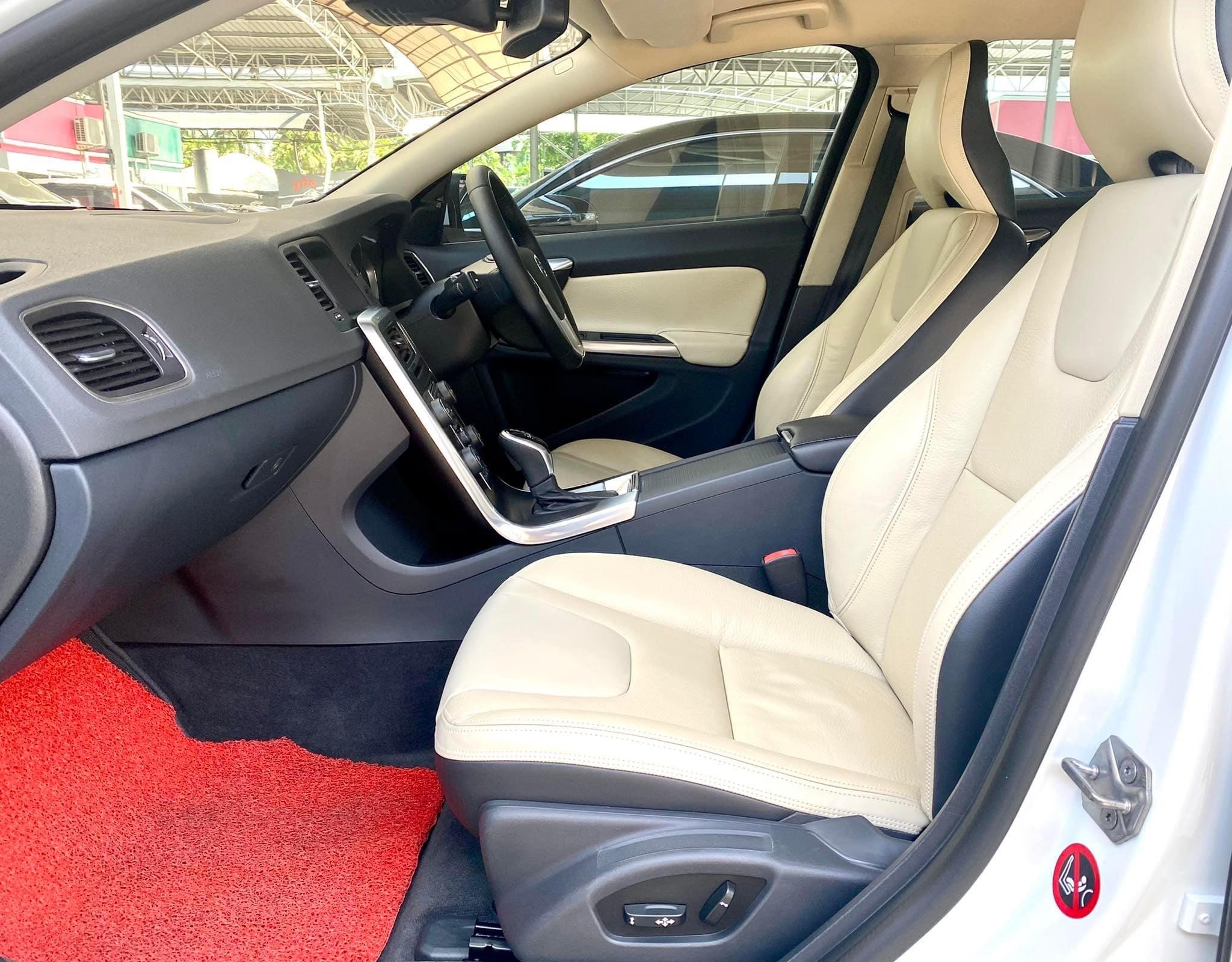 VOLVO V60 1.6 T4F ปี2014
