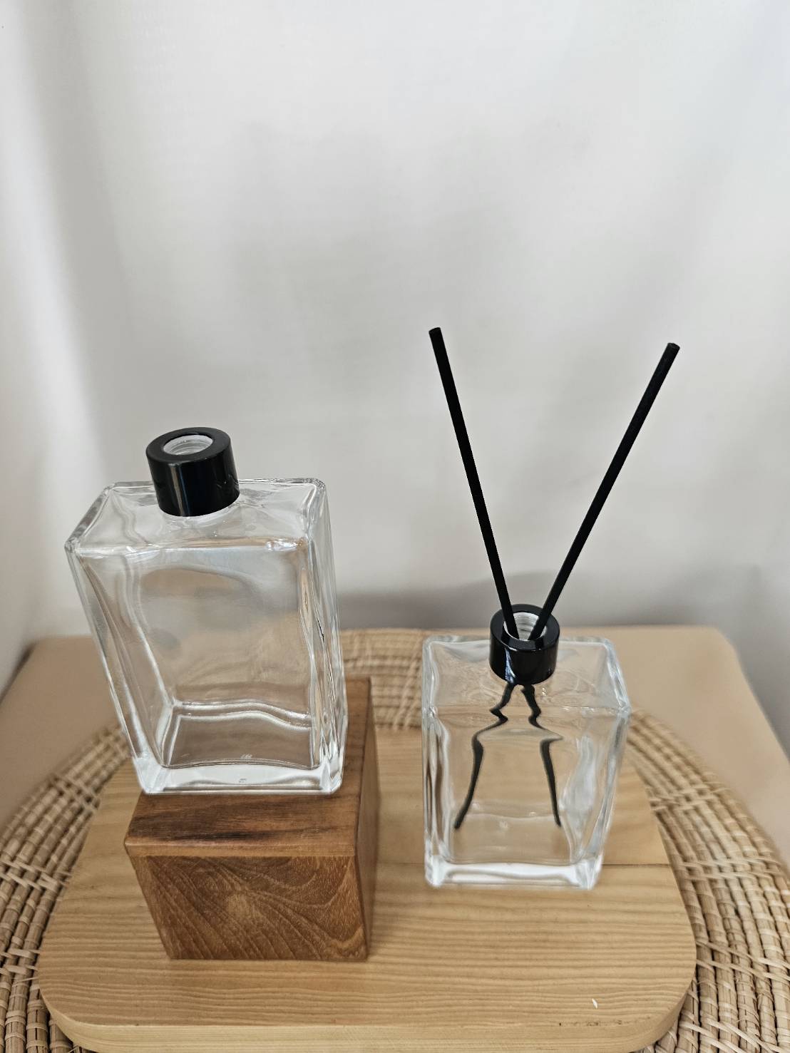 ขวดแก้วทรงแบน รุ่นD18 50,100ml +ฝาก้านไม้ +จุกใน