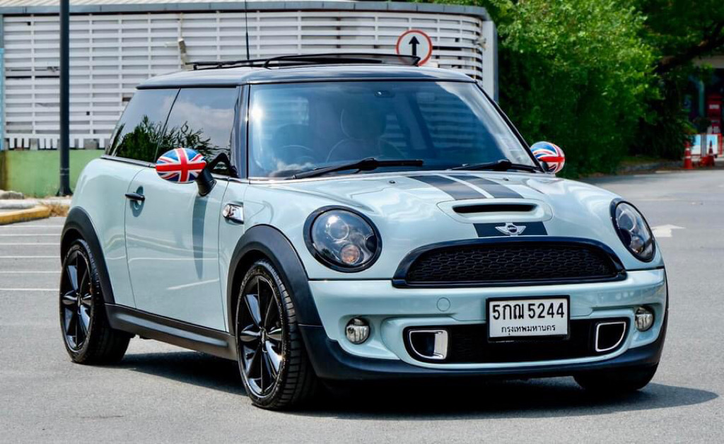 Mini Cooper S R56 Look 2 LCI สีพิเศษ ”ICE Blue" ปี 2012