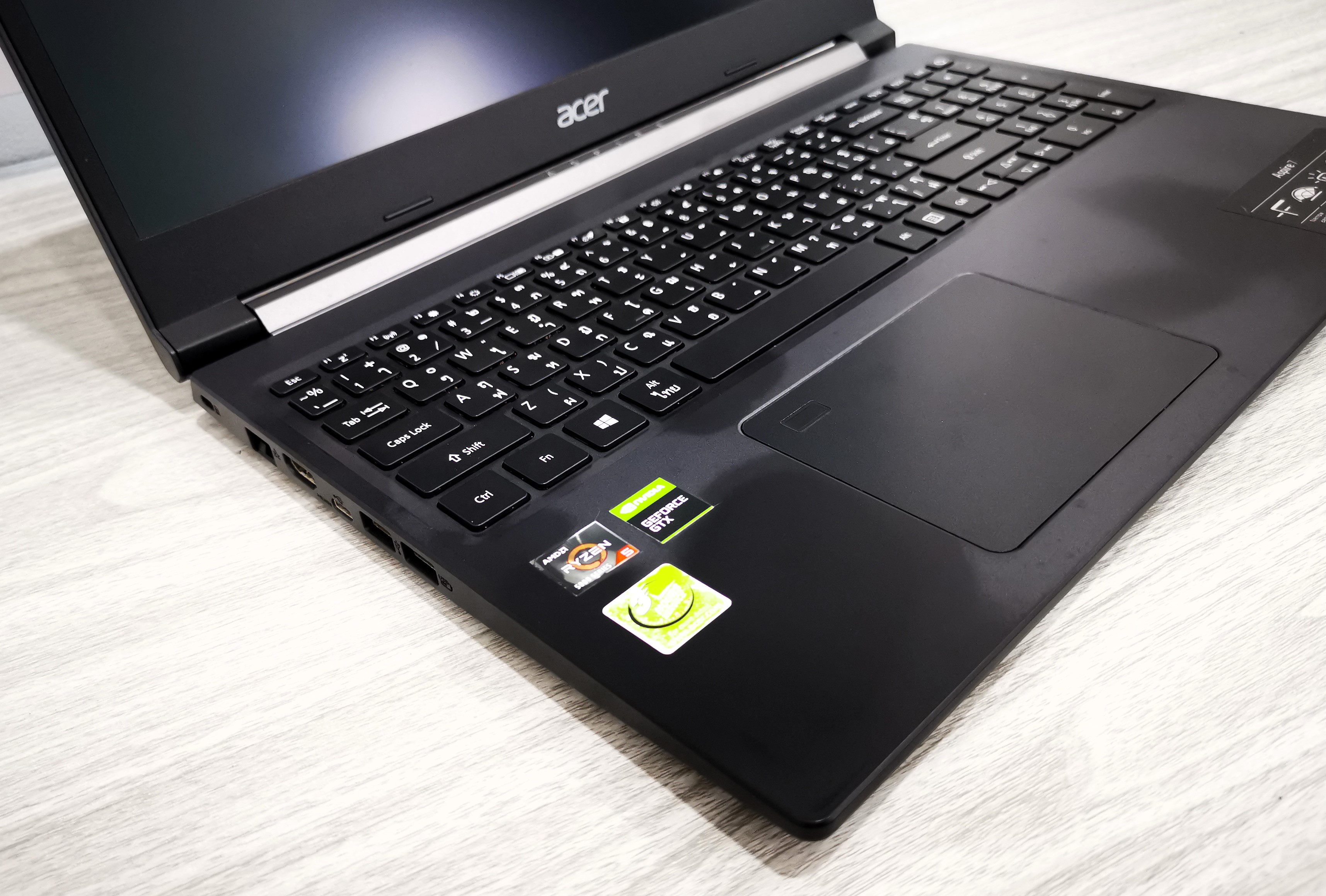 Acer Aspire 7 A715-42G-R7RS