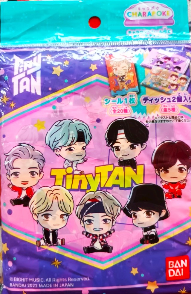ทิชชู่ แบบพกพา BTS TINYTAN BANDAI ของแท้จากญี่ปุ่น 1 แพ๊ค มี ทิชชู่แบบสุ่มลาย 2 ซอง + สติ๊กเกอร์แบบสุ่ม 1 ชิ้น
