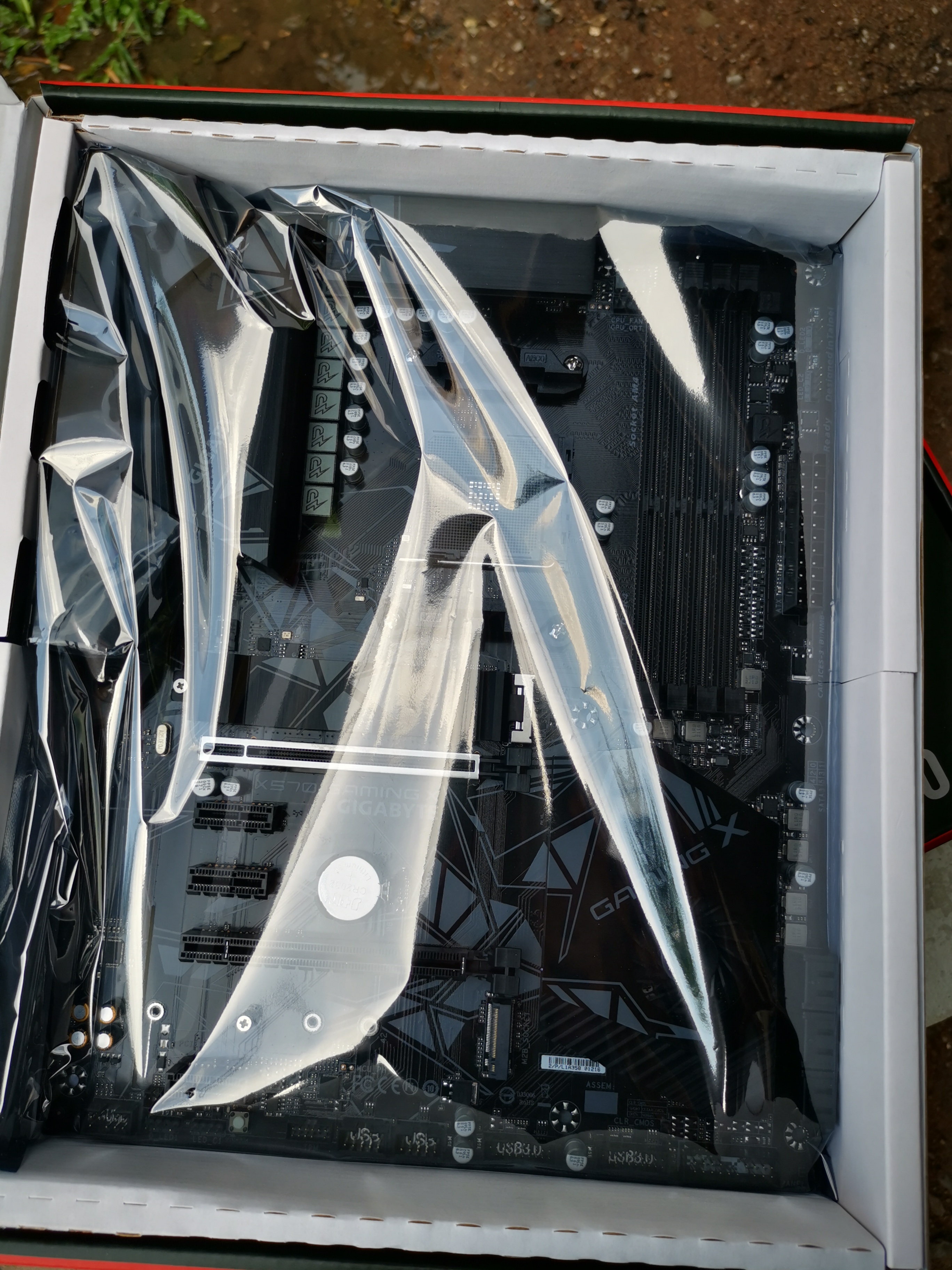 GIGABYTE X570 GAMING X