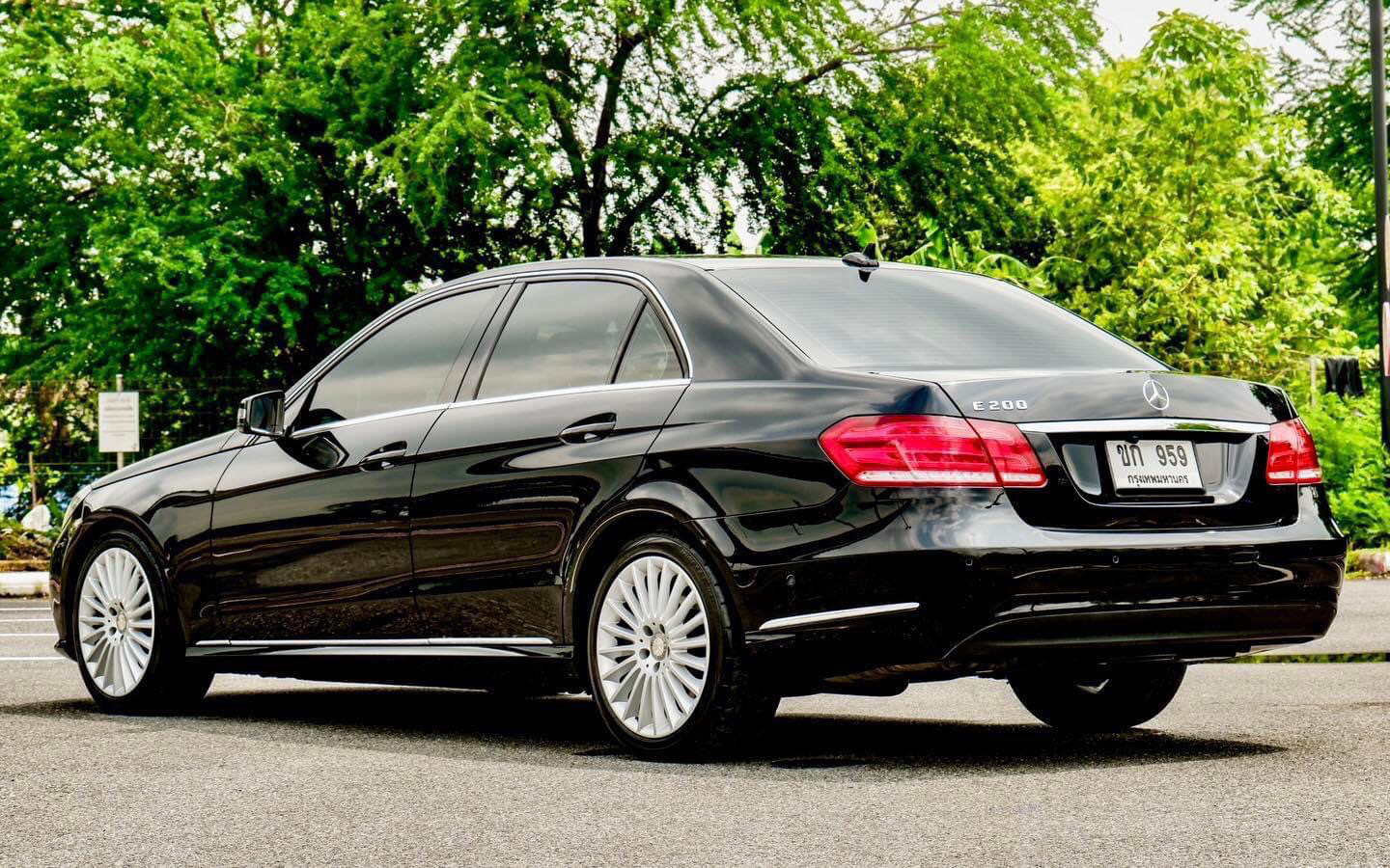 Benz W212 E200 CGI Facelift Executive Package ปี 2013