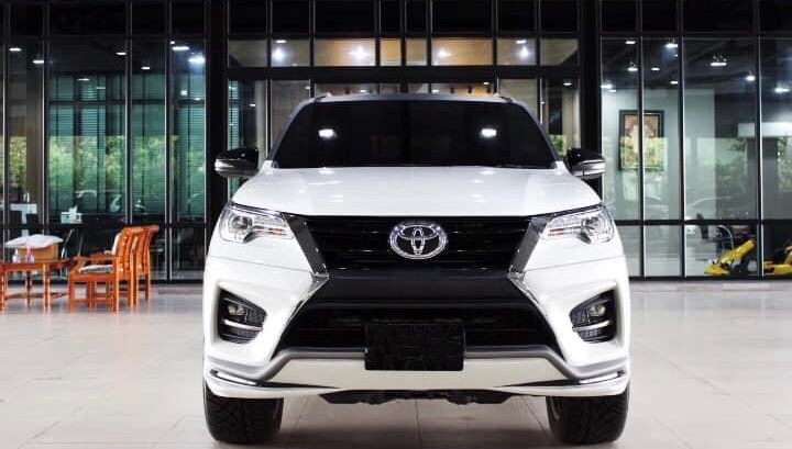 Toyota fortuner 2.8 TRD Sportivo ll 4WD Black Top ปี 2019