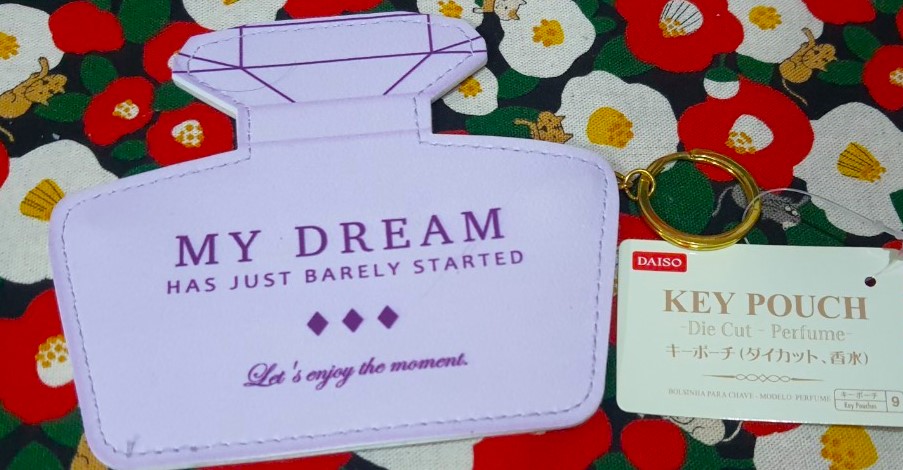 Key Pouch กระเป๋าเหรียญ มีซิป (หนัง) Die cut Perfume (ญี่ปุ่น) 13 cm