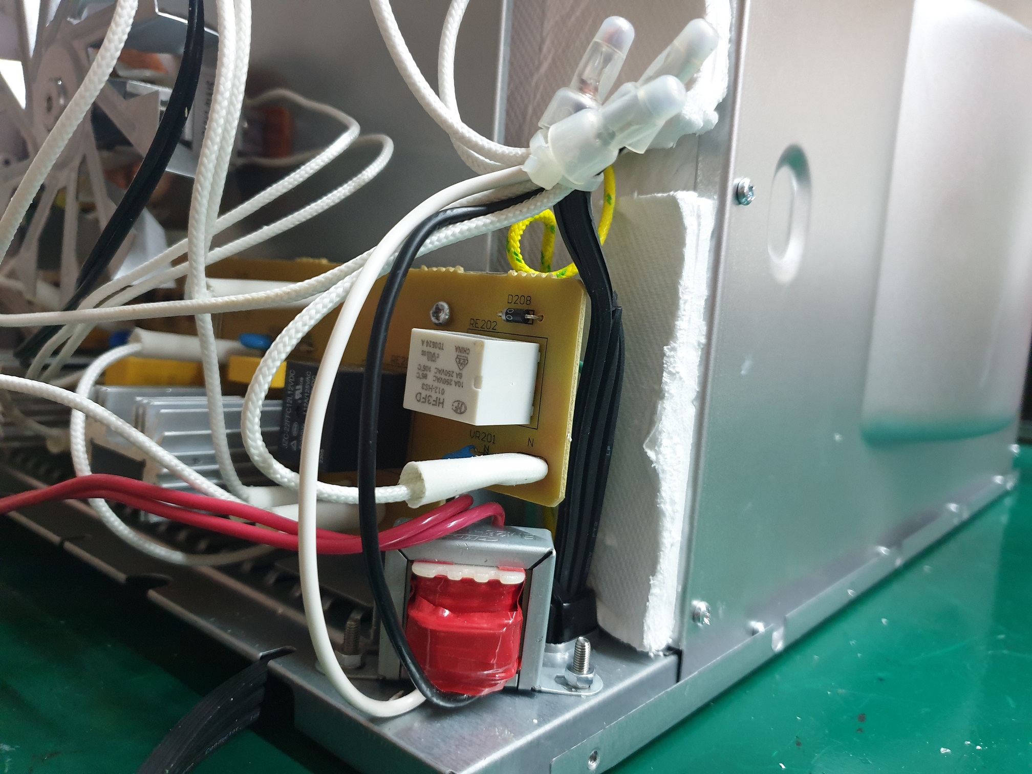 ซ่อมเตาอบ ยี่ห้อ BREVILLE รุ่น BOV845 อาการเครื่องซ๊อตเปิดไม่ติด