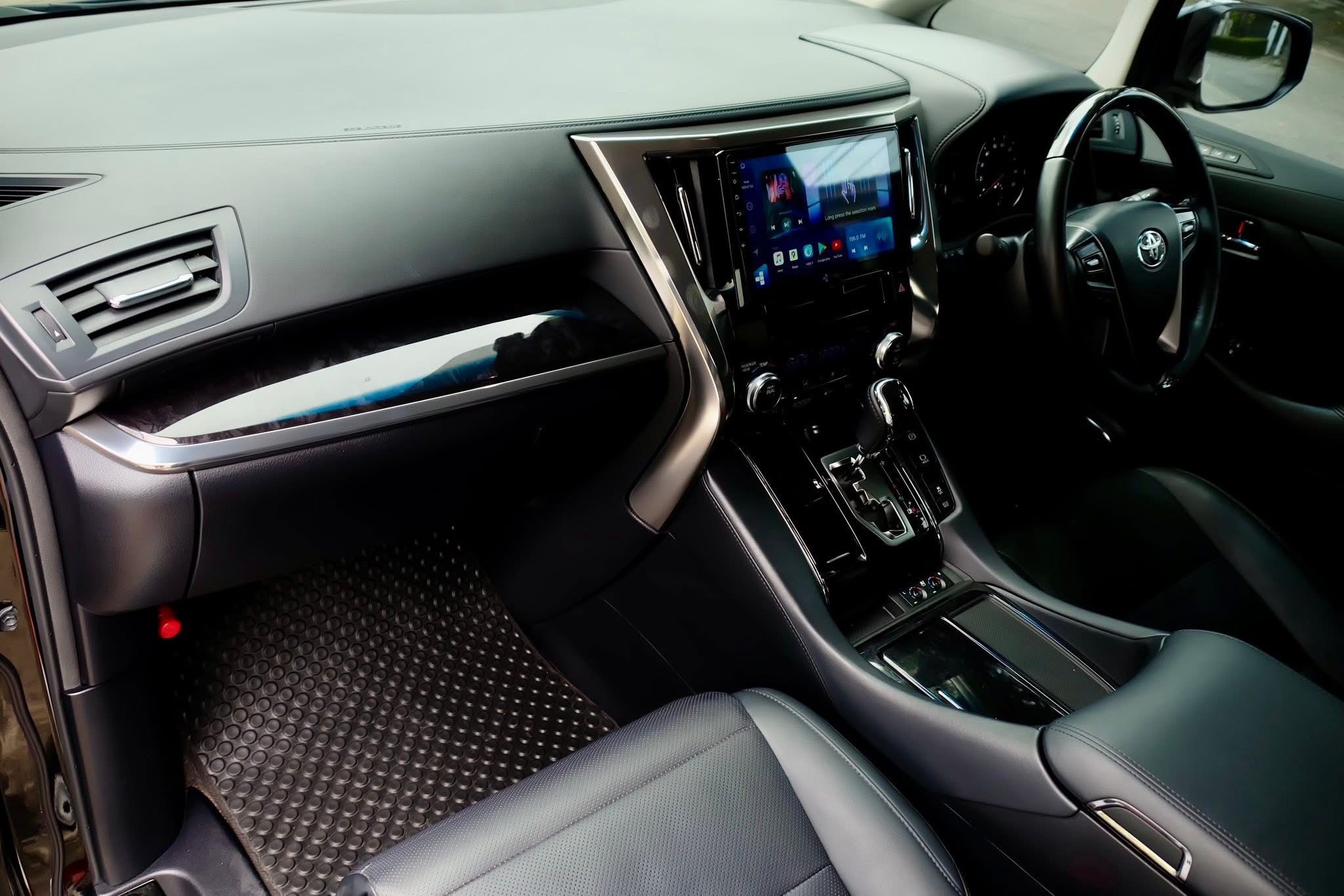 Toyota Alphard 2.5 SC Package ปี 2019
