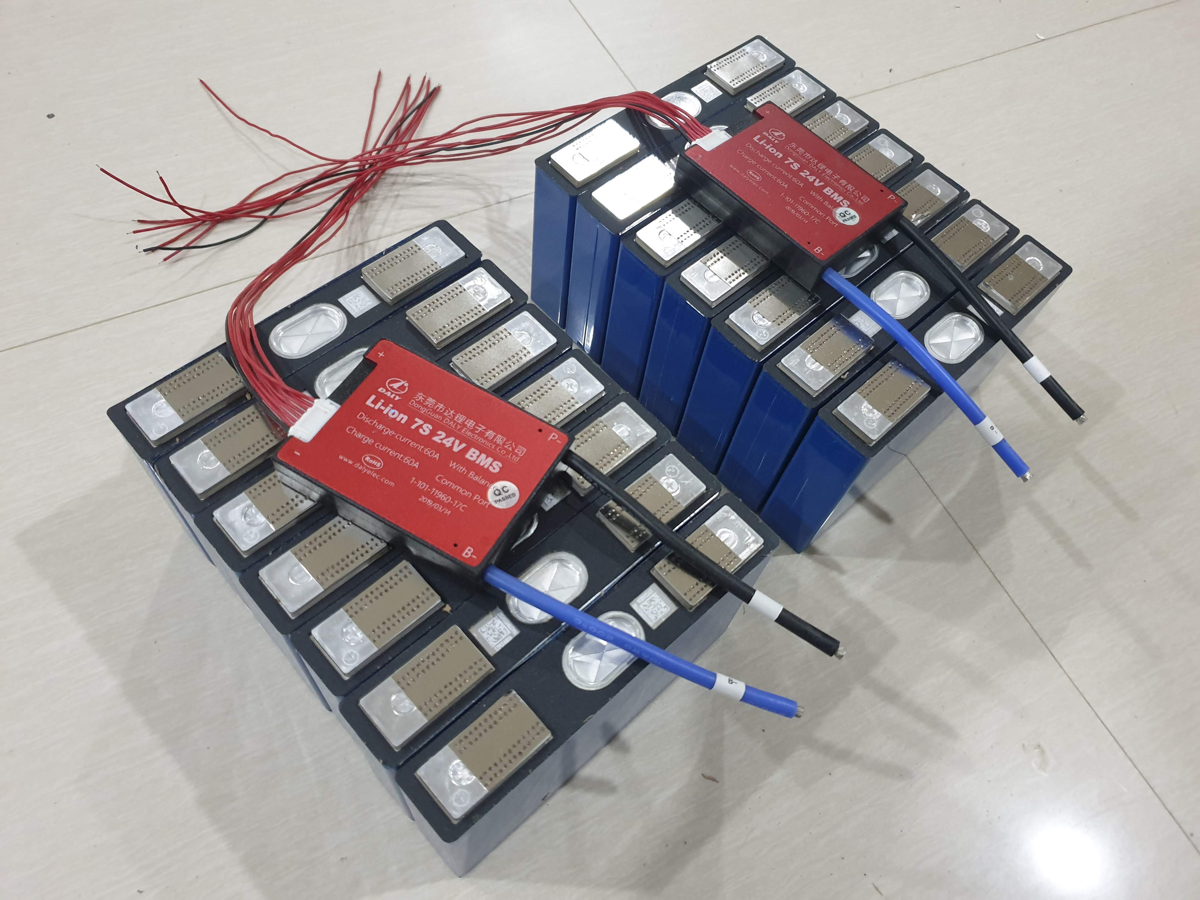 แบตเตอรี่ลิเทียม NMC 3.7v 40Ah
