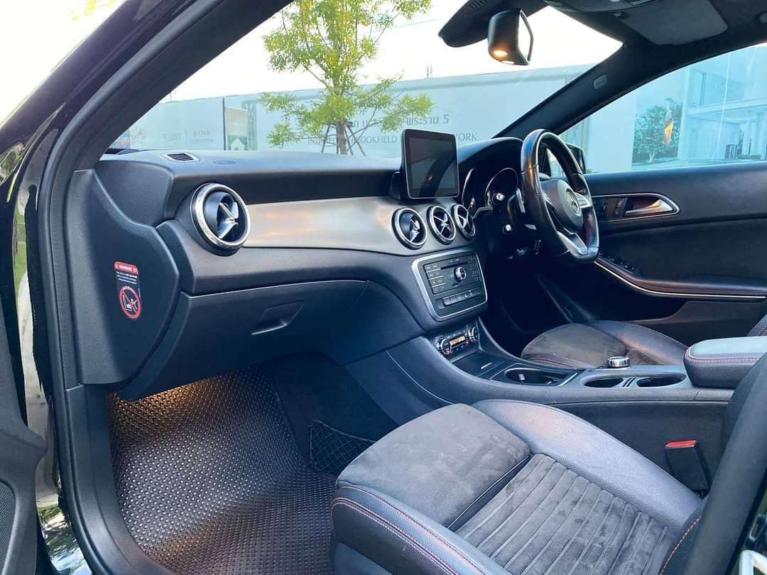 Mercedes-Benz GLA 250 AMG Dynamic ปี 2017 (จดทะเบียนปี 2018)
