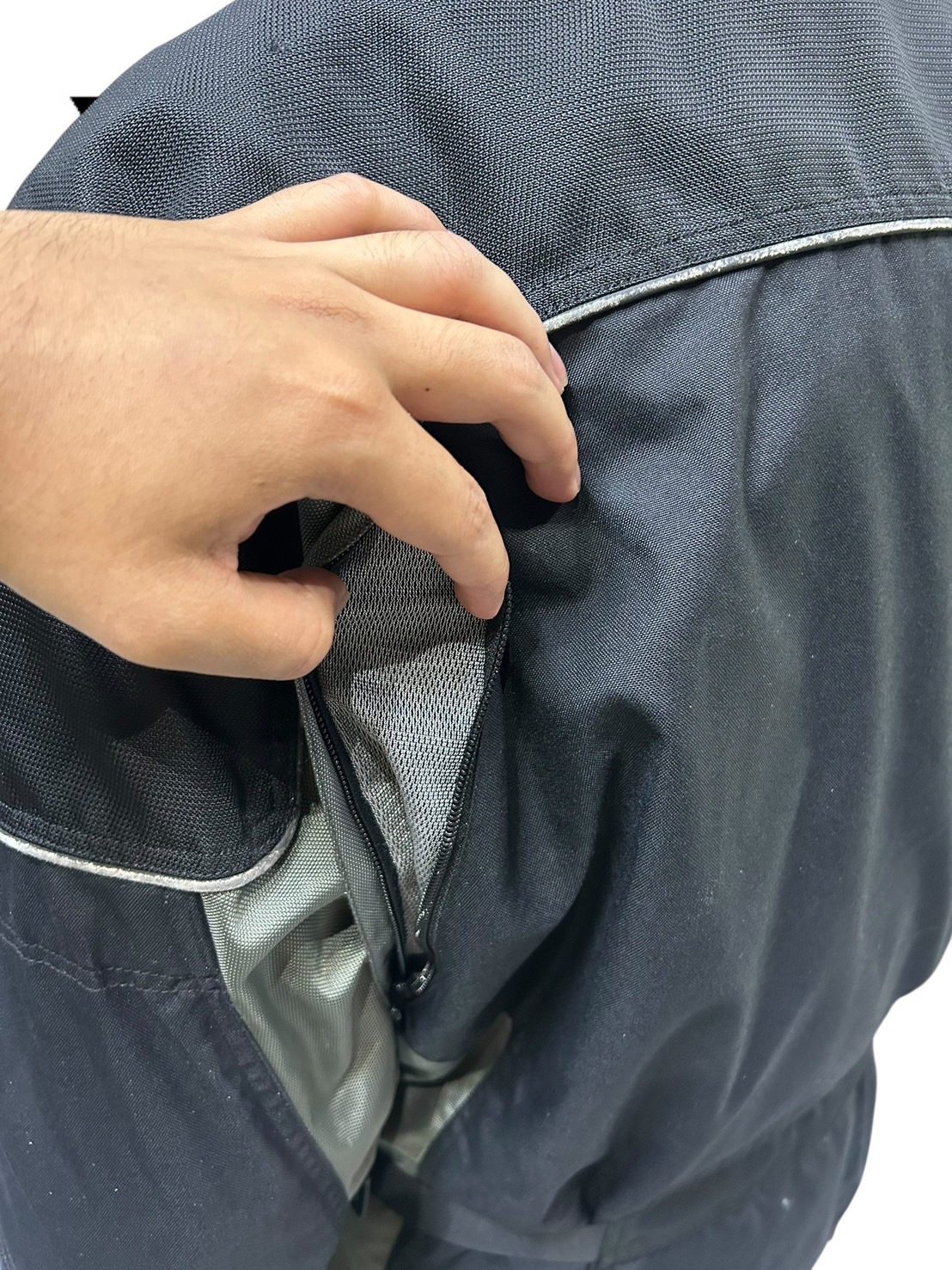 เสื้อขี่มอเตอร์ไซด์( มือสอง) RCTA 788 อก 56" ยาว 31 (2XL) **Alpinestars**