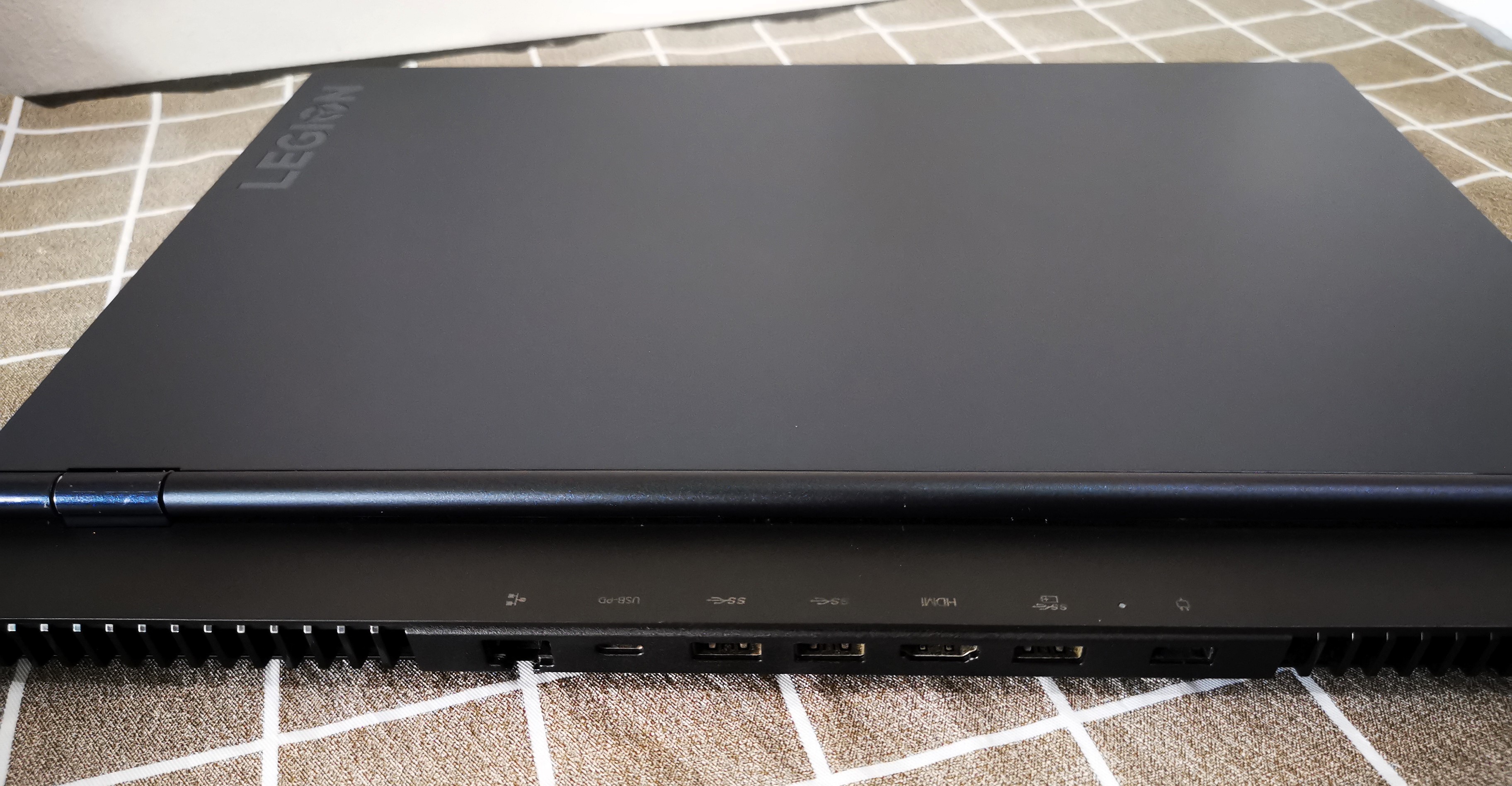 Lenovo Legion 5 15ACH6H-82JU007LTA