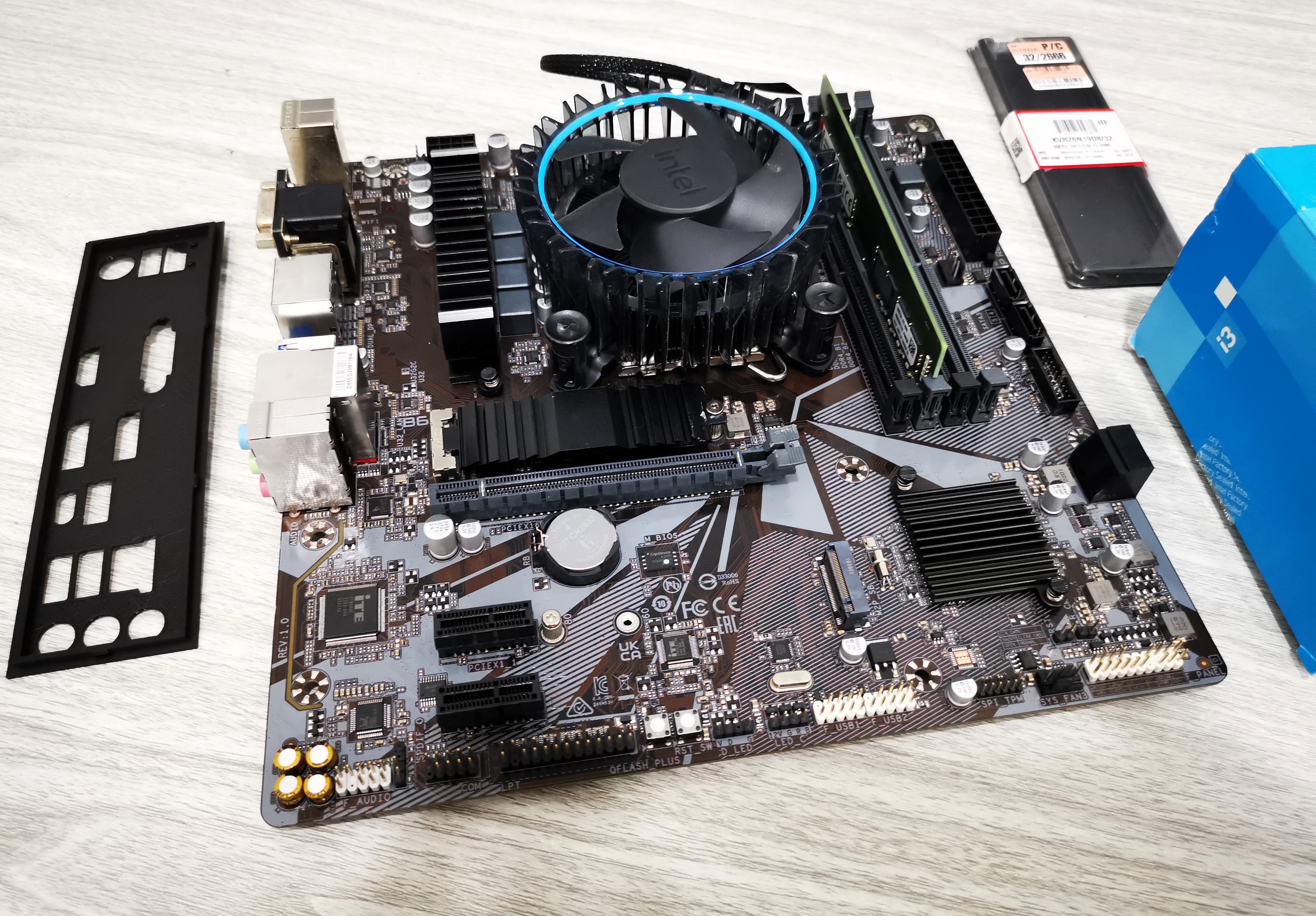 เซ็ตมัดรวม บอร์ด B660M + i3 12100F + Ram 32(32*1)/2666