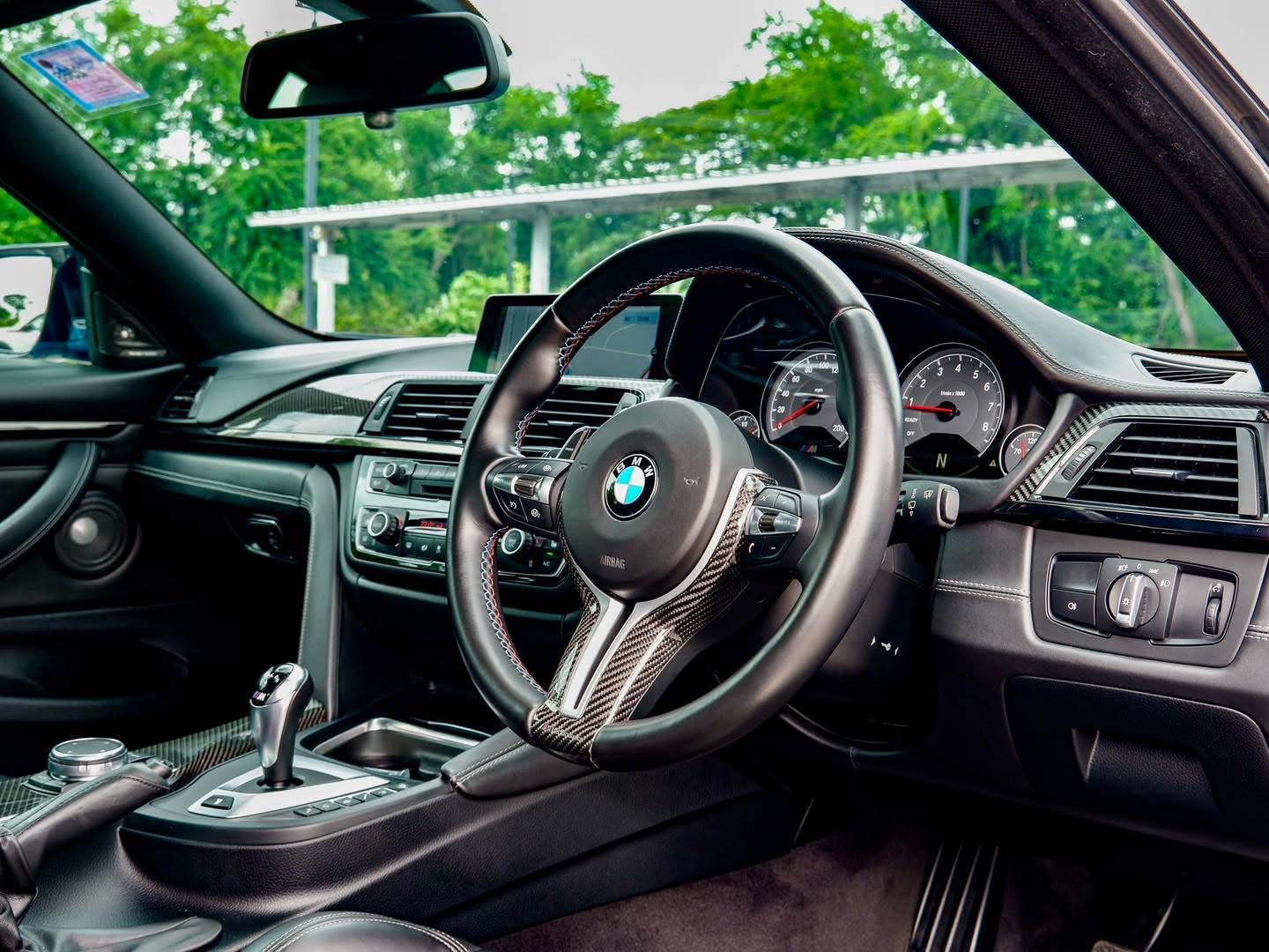 BMW F82 M4 Coupe Yas Marina Blue ปี 2015