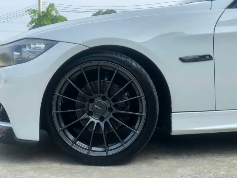BMW 320d e90 SE V-shape LCI สีขาว ปี 2011