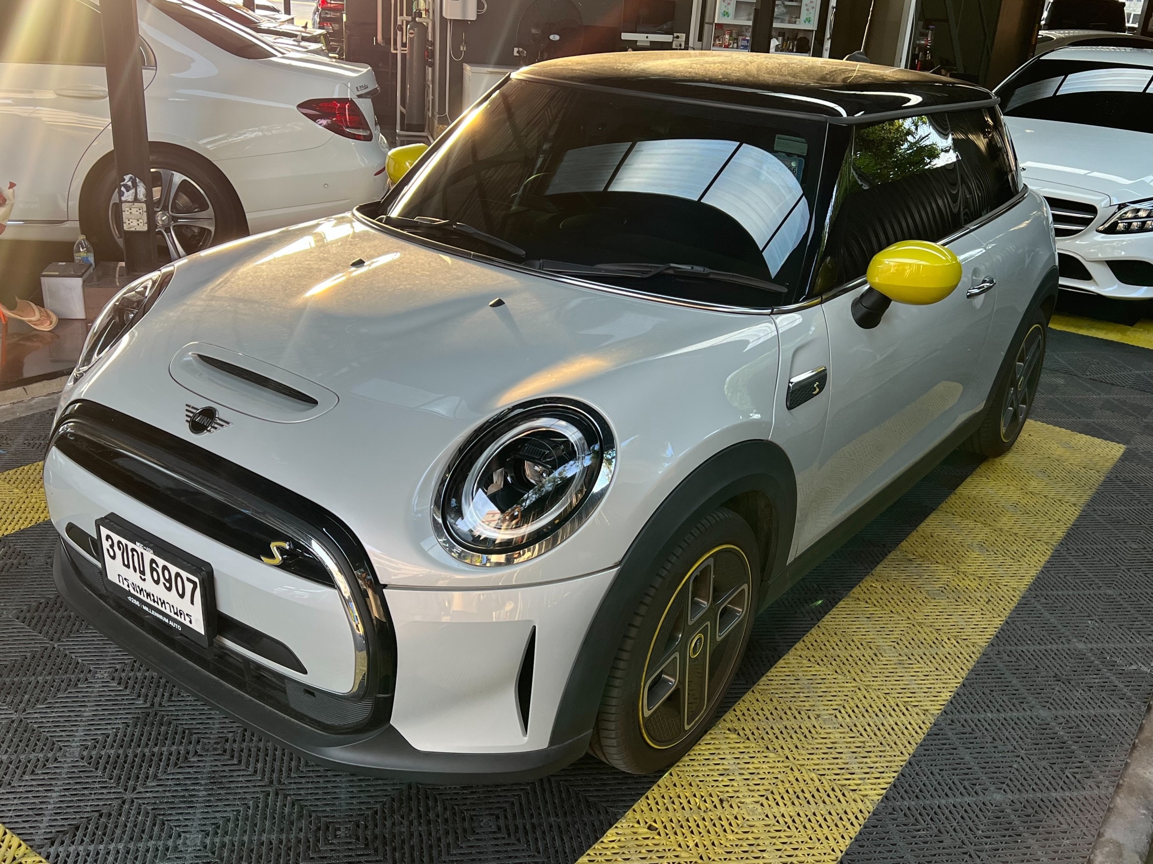 Mini cooper SE Hatch ปี 2022
