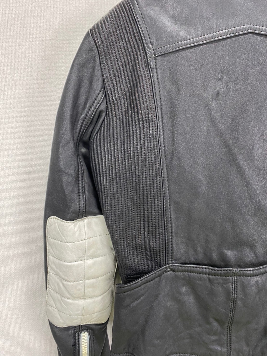 เสื้อการ์ดสำหรับขี่มอเตอร์ไซด์( มือสอง) RCSS 029: อก 34" ยาว 22" ** Heingericke **