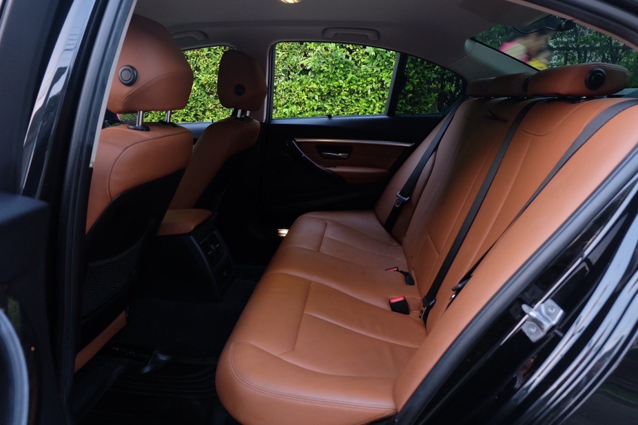BMW 330e Luxury ปี 2017