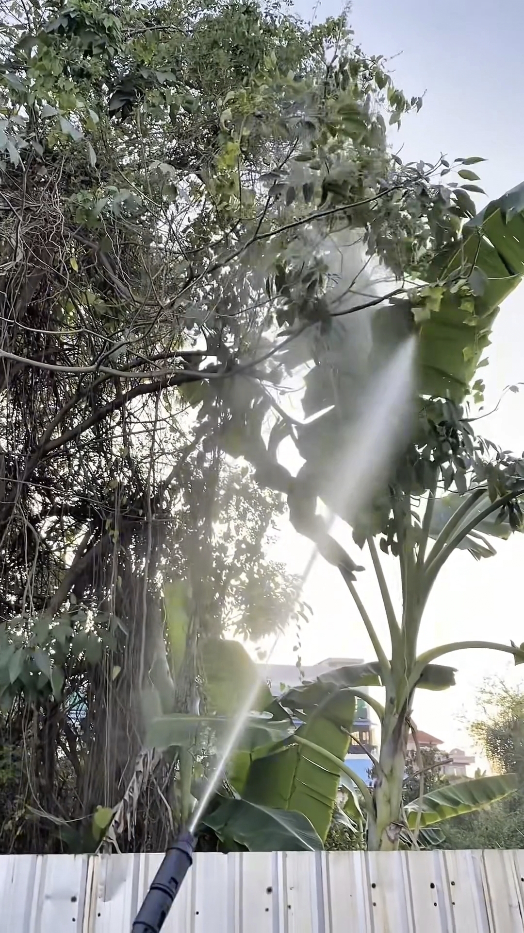 เครื่องฉีดน้ำแรงดันสูงล้อลาก ยี่ห้อ MASAKI มีโรลม้วนสายในตัว มี 2 รุ่นให้เลือก