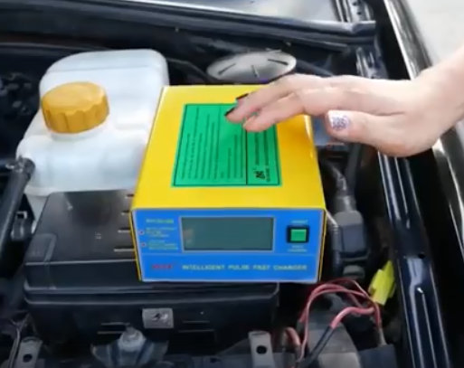 เครื่องชาร์จและฟูฟื้นแบตเตอรี่ 12Vและ 24V