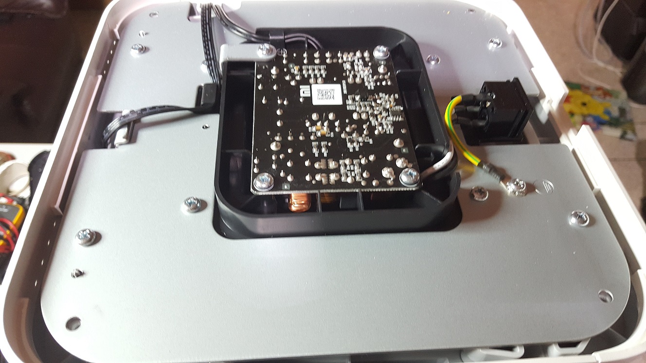 ซ่อมเครื่องฟอกอากาศ ยี่ห้อ Xiaomi รุ่น Mi2 อาการพัดลมไม่หมุน