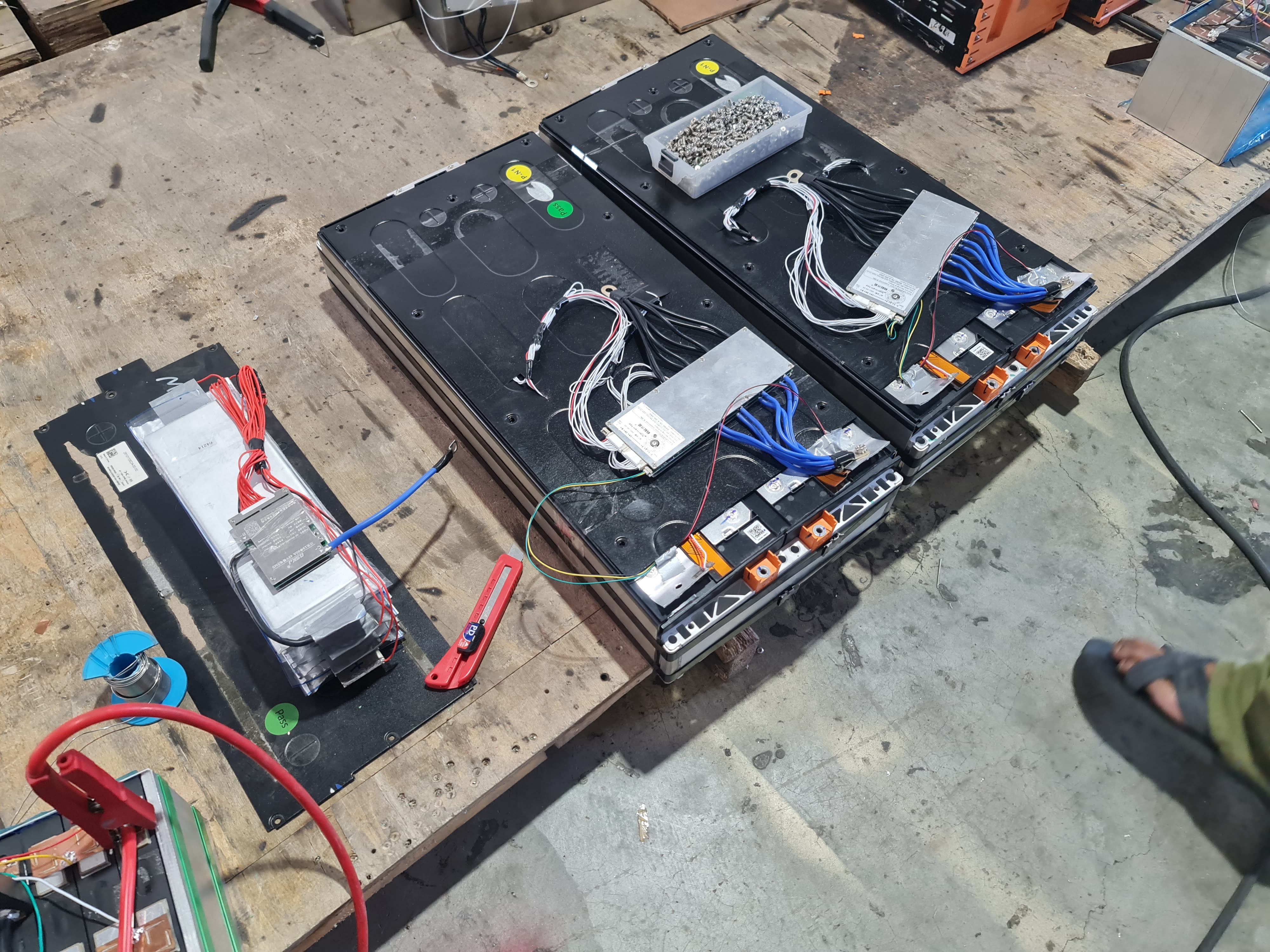 งานประกอบแบตเตอรี่ 24v 48v 37Ah 40ah 50ah 300ah ทั้้ง NMC และ ฟอสเฟส งานราชการ บริษัทมหาชน หรือ งานเฉพาะทาง
