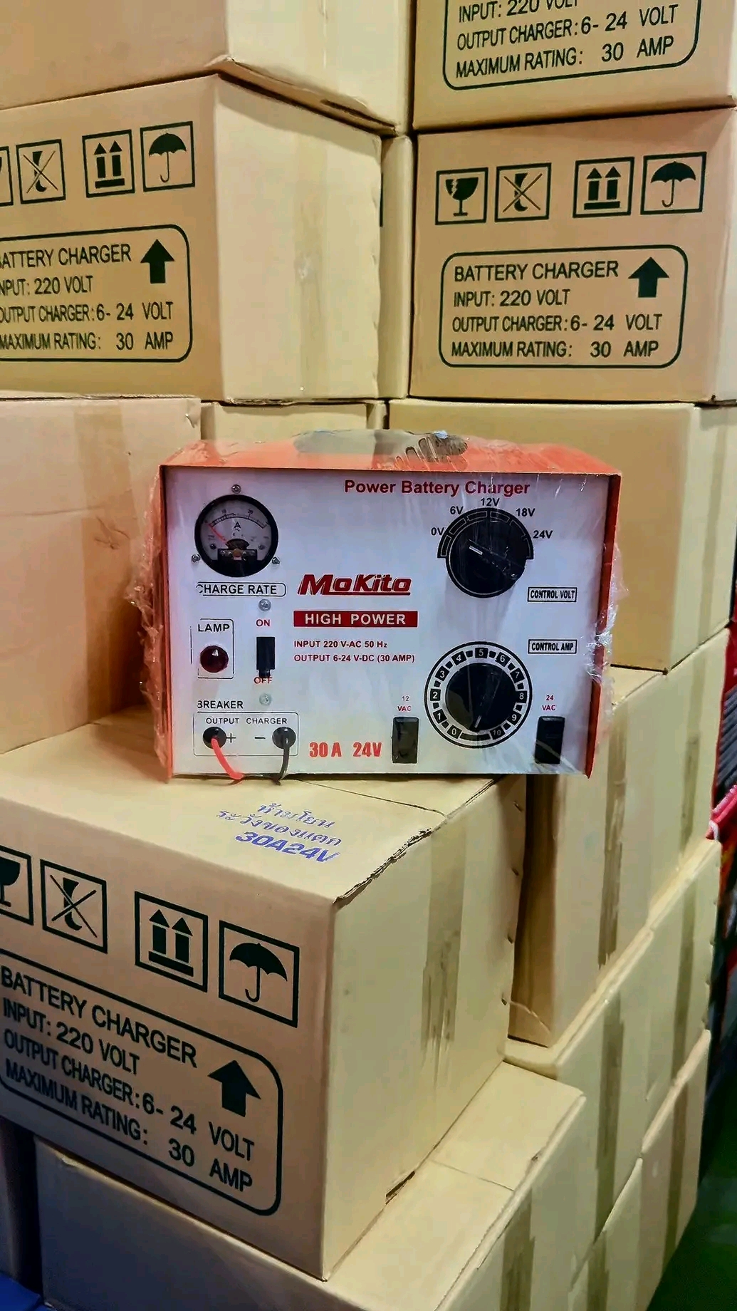 ตู้ชาร์จแบต ยี่ห้อ Makito สามารถปรับโวลต์ได้ 6-24V 30A