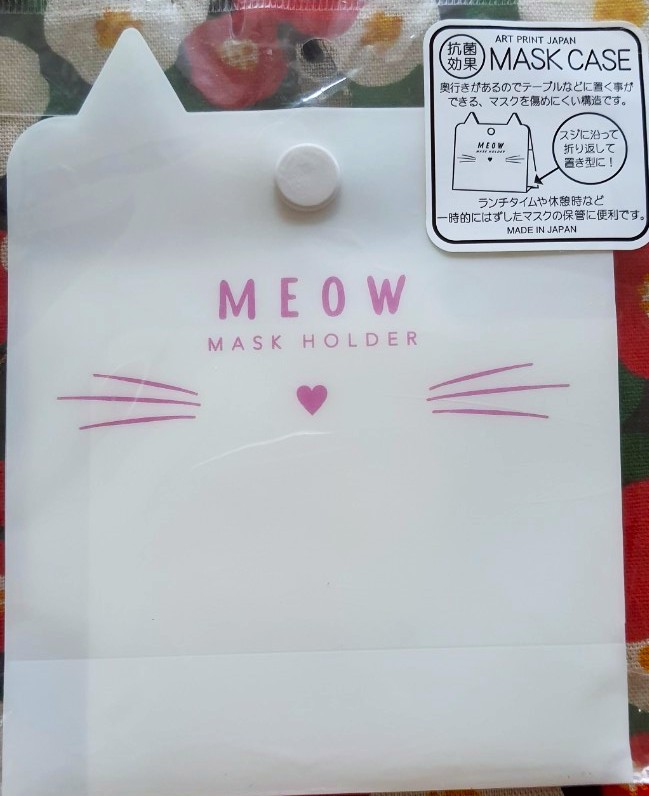 ซองใส่แมส ใส่หน้ากาก แบบพกพกพา MEOW MASK HOLDER จากญี่ปุ่น น้อง แมว MAE IN JAPAN Size : 11 x 14 cm