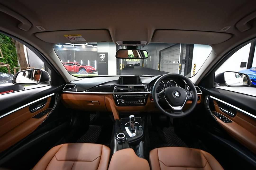 ขาย BMW 320d Lci F30 ปี 2017
