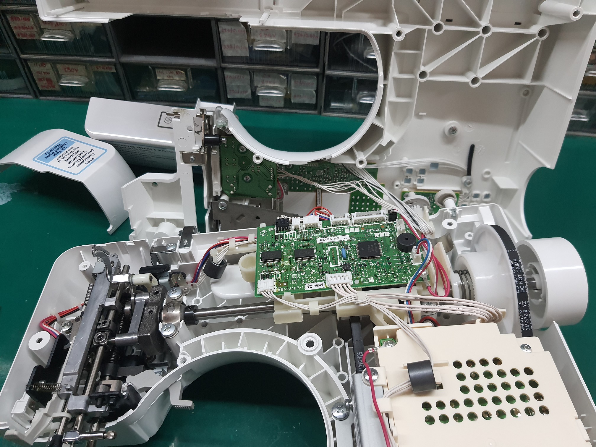 ซ่อมจักรเย็บผ้า ยี่ห้อ BROTHER รุ่น XR1355 อาการระบบไฟซ๊อต