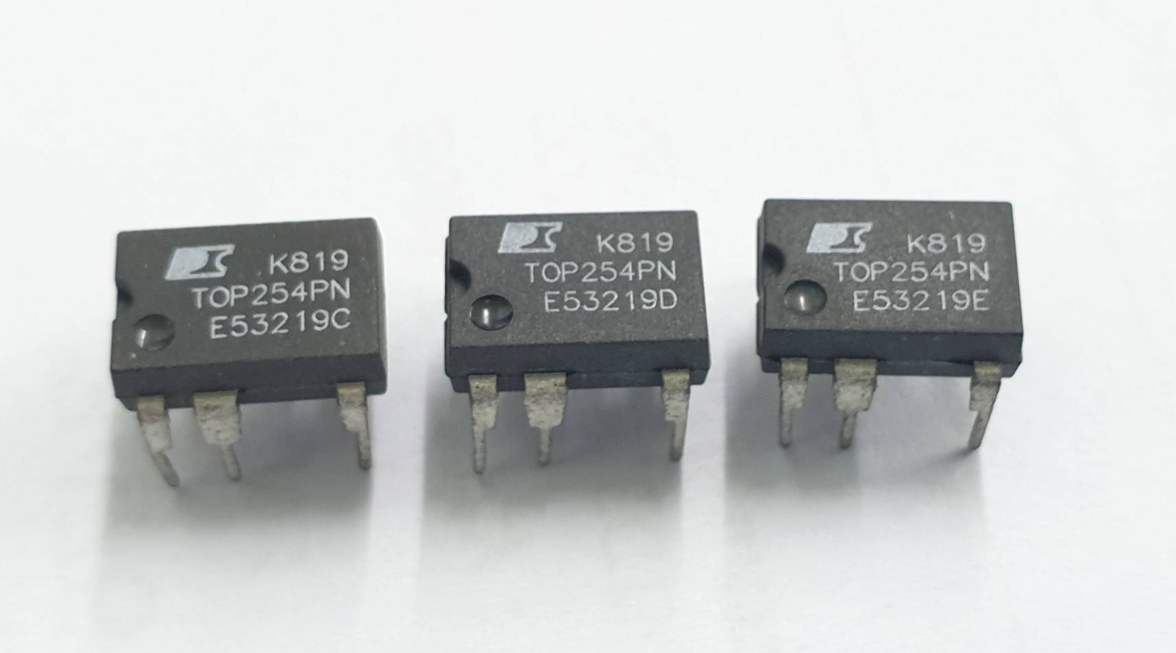 IC TOP254PN