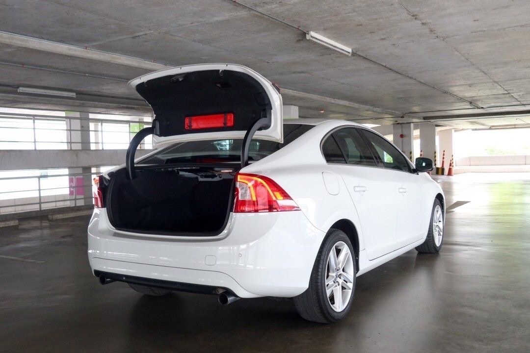 VOLVO S60 T4F Minorchange ปี 2014