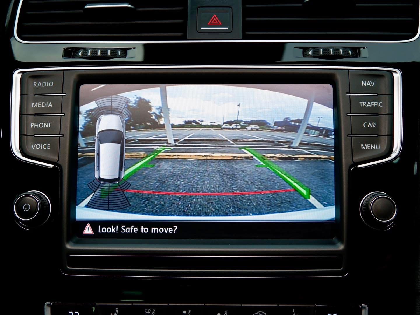 Volkswagen Golf R MK7 2.0 TSI DSG Hatch 5Doors ปี 2015