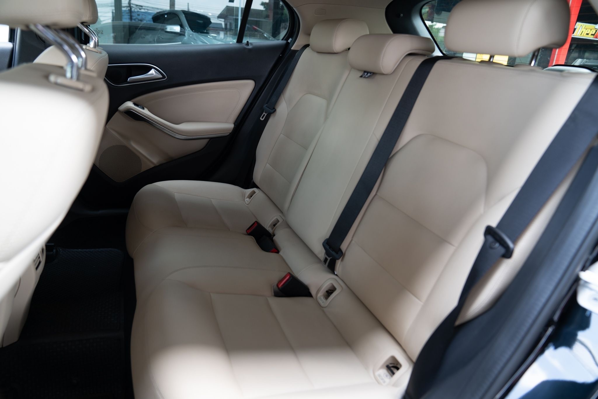 Mercedes- Benz GLA200 ปี 2016