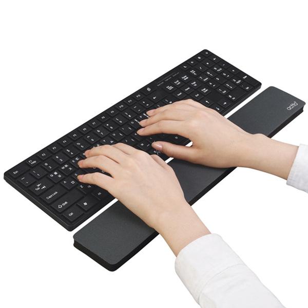 Actto Wrist support ที่รองข้อมือ กันเมื่อย/ป้องกันการล้า ปวดของข้อมือ เวลาทำงาน จากญี่ปุ่น ดีมากๆ ค่ะ Size : 45 x 6.5 cm ใช้ดีใช้ทน