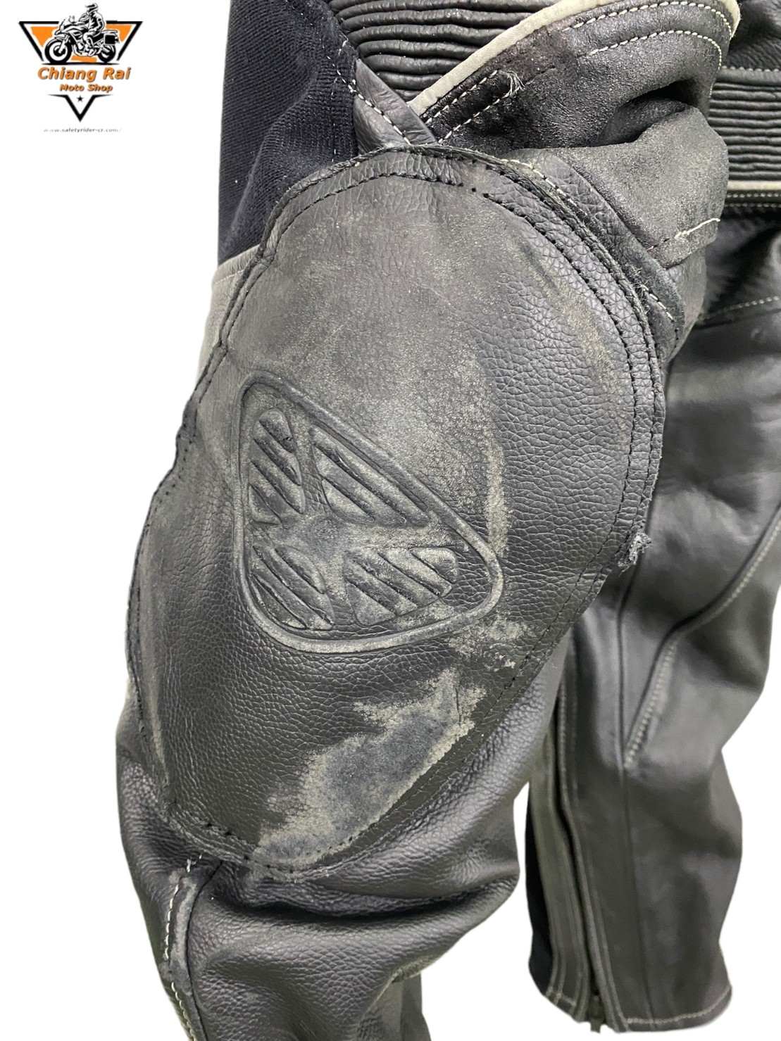 กางเกงขี่มอเตอร์ไซด์ ( มือสอง ) RCTS 026 : เอว 36" ยาว 32" ixon